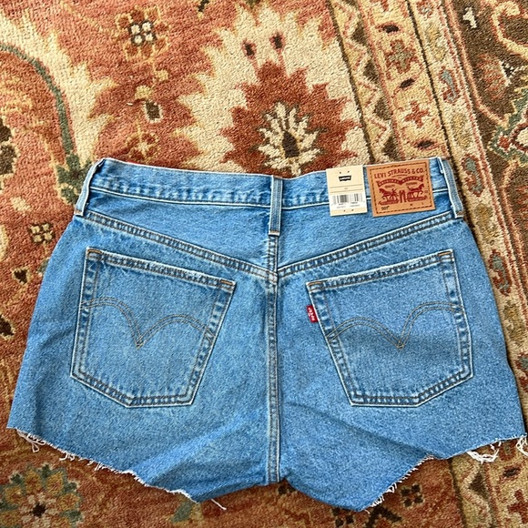 Levi’s 501 Original Fit High Rise Shorts - Picture 2 of 2